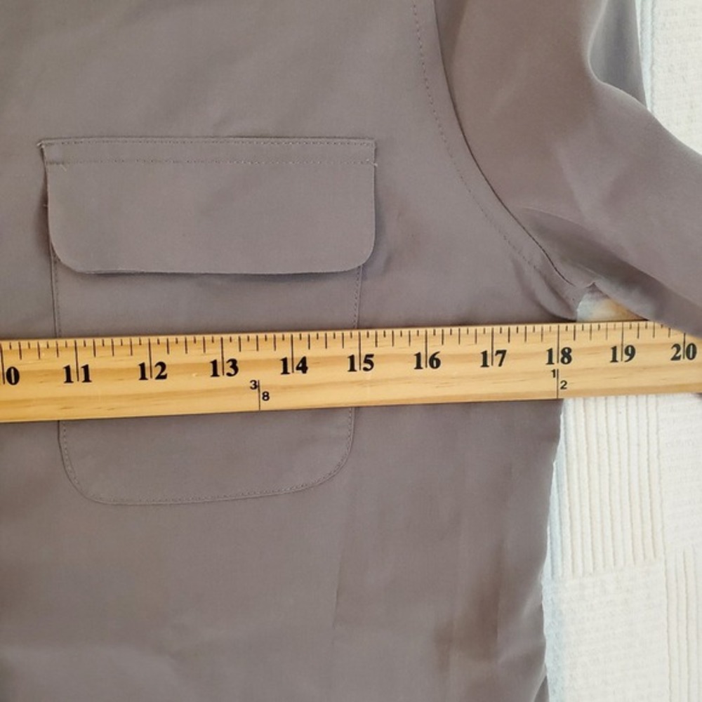 Chicos Womens XS Button Front Shirt  Long‎ Sleeve Pockets Utility Gray Modal - Picture 3 of 7